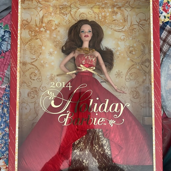 Set of 3 Holiday Barbies - Picture 2 of 7